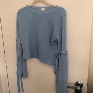 UO bell sleeved sweater